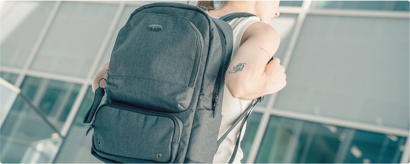 Plecak na laptopa 15,6 cala ART BP-0362 – widok z przodu