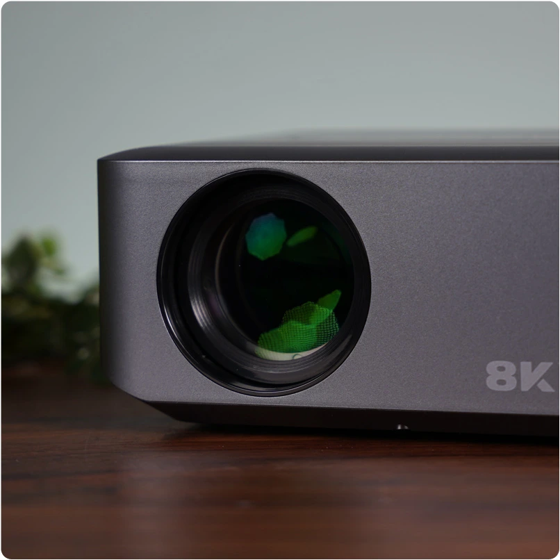 Projektor ART X1PRO – kompaktowa obudowa i pilot w zestawie